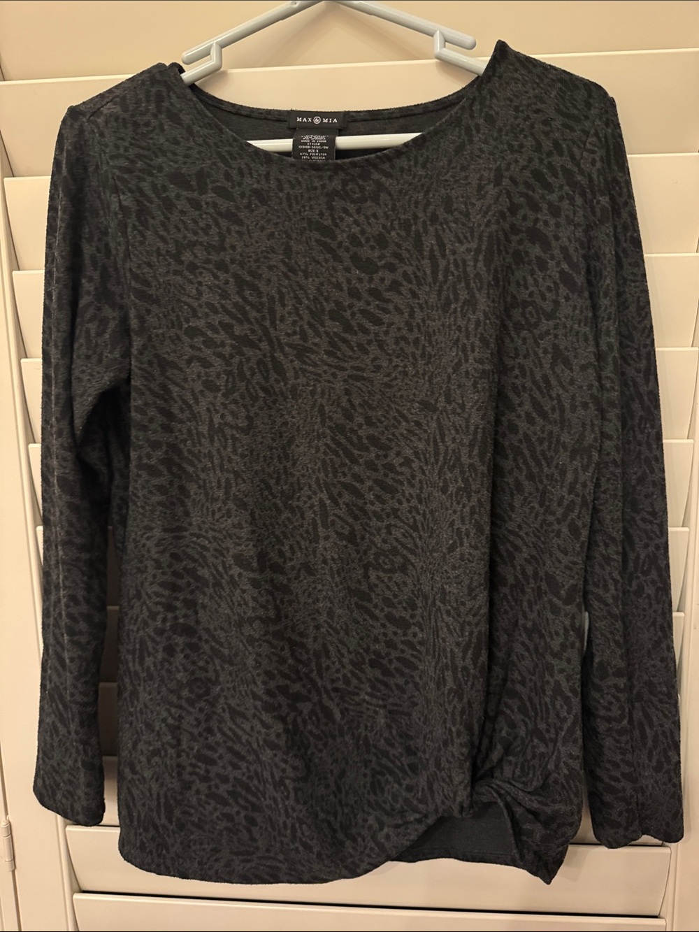 Max & Mia Women's Long Sleeve Crewneck Top in Charcoal Animal Print